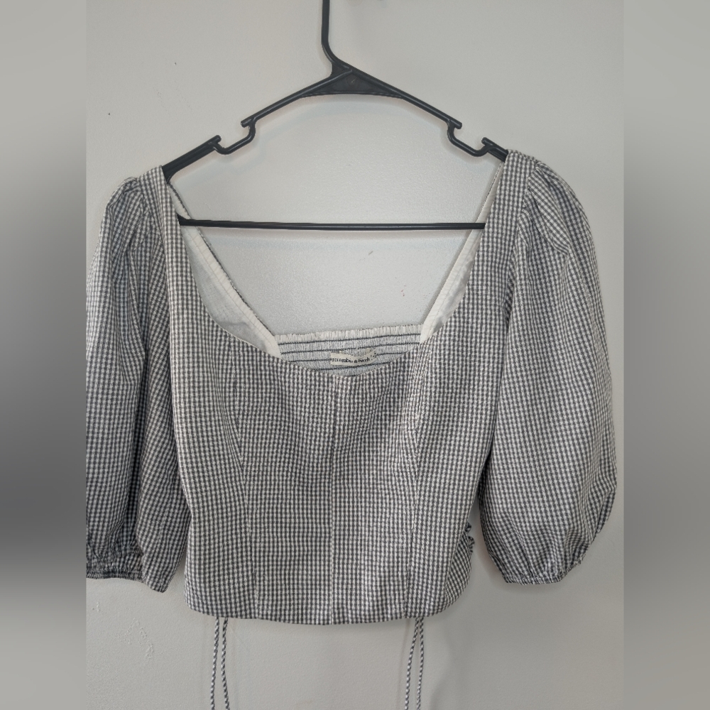 Abercrombie & Fitch Black and White Checkered Crop Women's Top Size Small